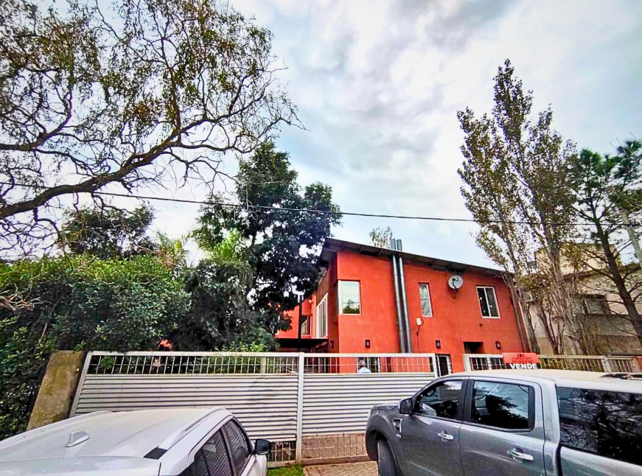 Casa en venta en Golondrinas y Av Fuerza Aerea