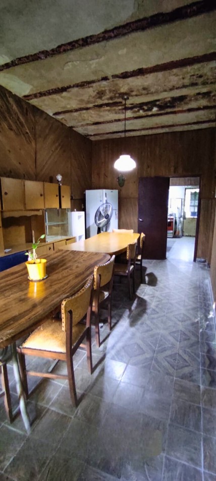 Casa a reciclar en Mendoza 5400 Barrio Belgrano Rosario -PERMUTA-