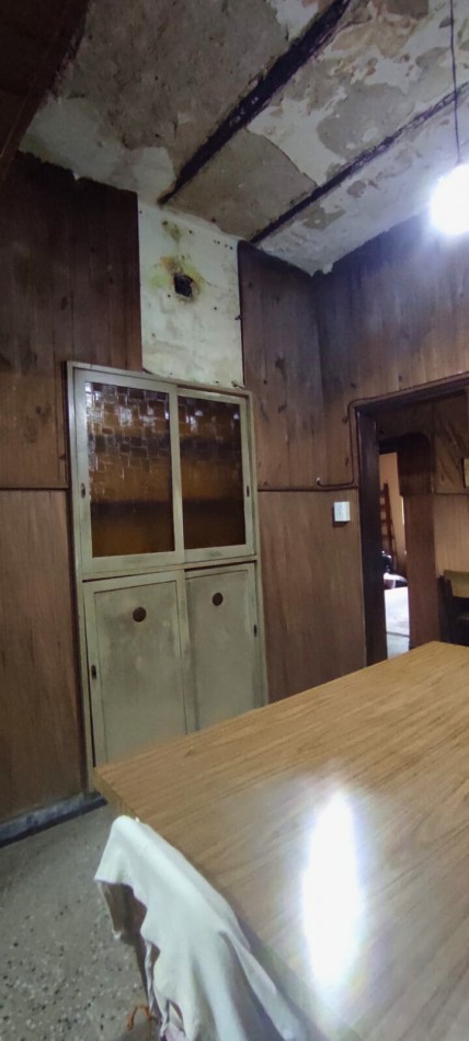 Casa a reciclar en Mendoza 5400 Barrio Belgrano Rosario -PERMUTA-