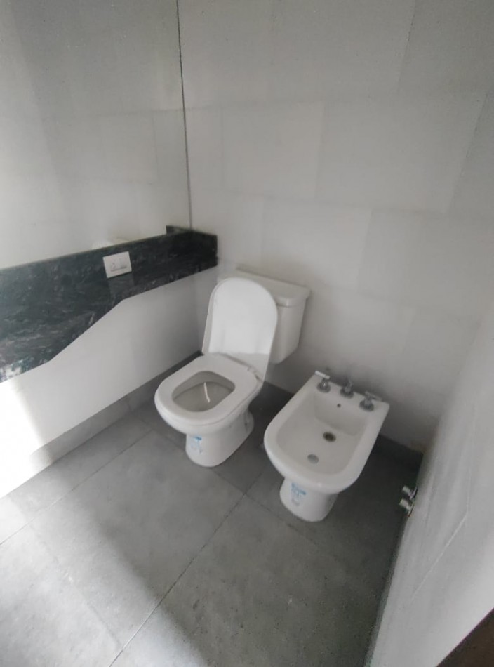 Departamento a estrenar en alquiler permanente con cochera y amenities en Funes Centro