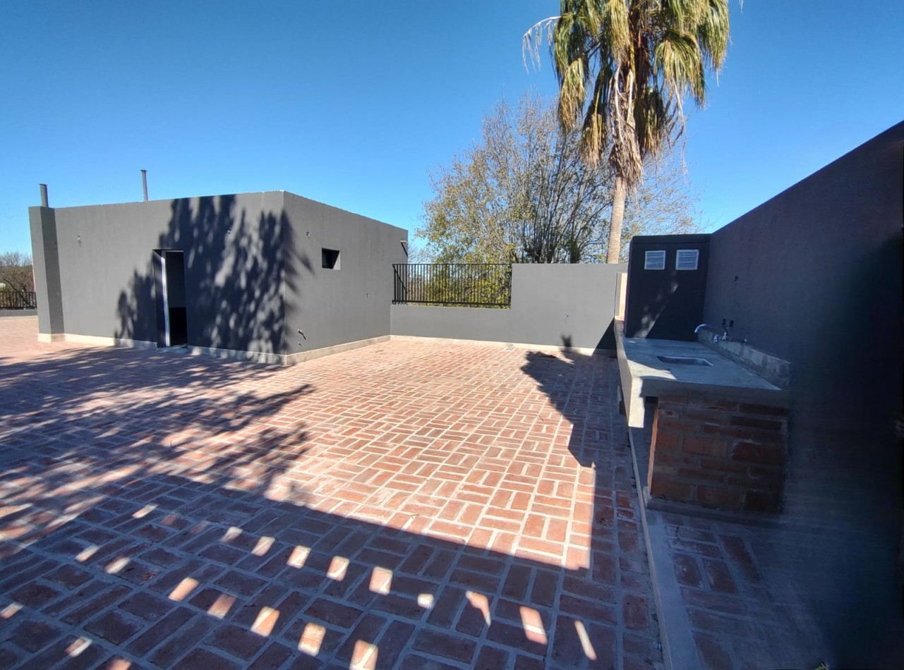 Departamento a estrenar en alquiler permanente con cochera y amenities en Funes Centro