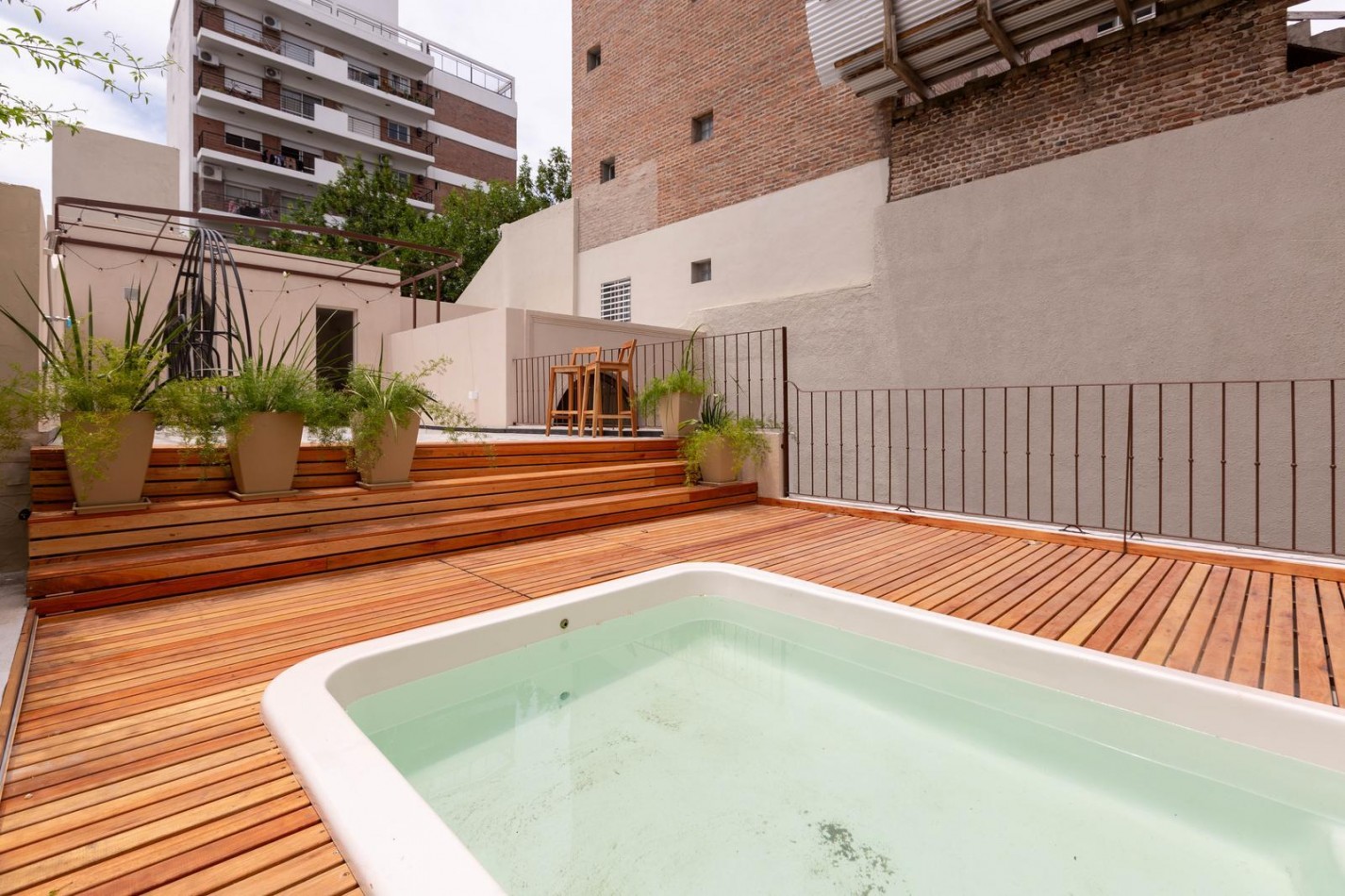 Casa de 4 dormitorios en Viamonte y Corrientes
