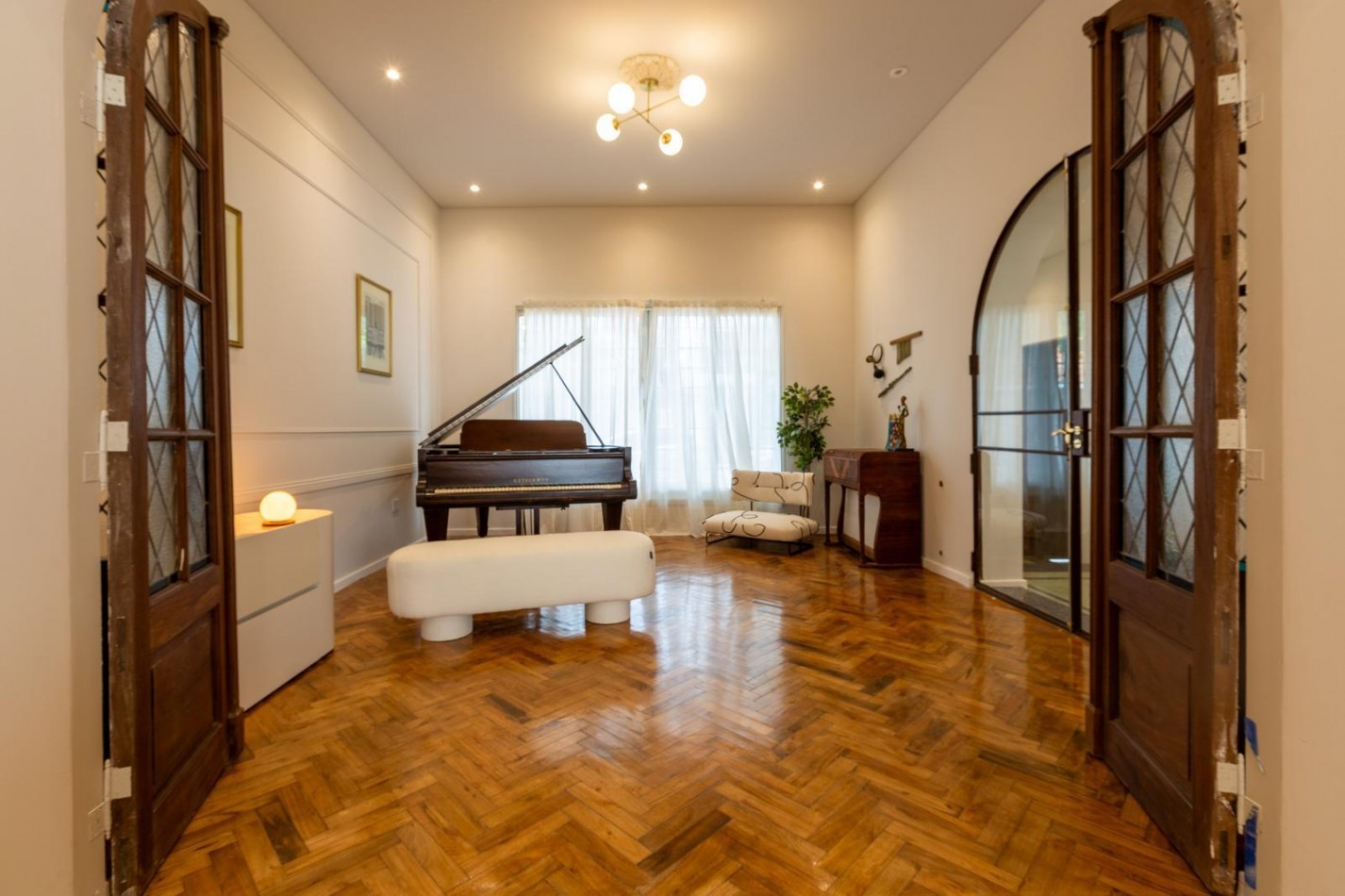 Casa de 4 dormitorios en Viamonte y Corrientes