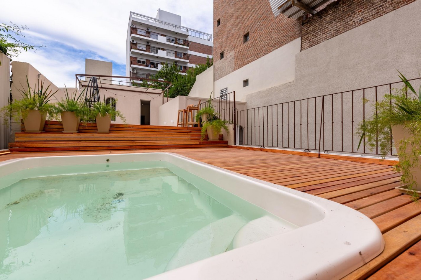Casa de 4 dormitorios en Viamonte y Corrientes