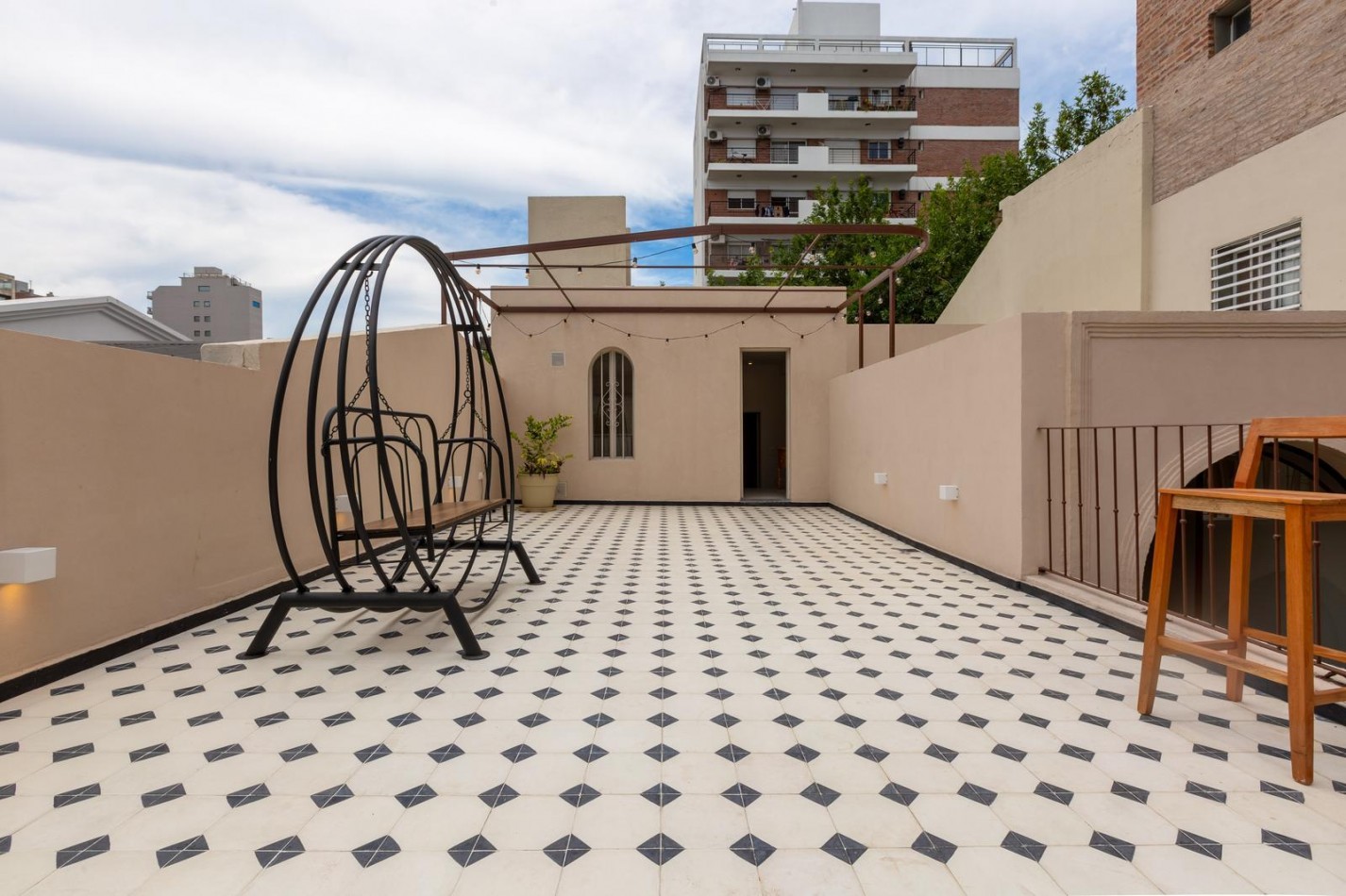Casa de 4 dormitorios en Viamonte y Corrientes