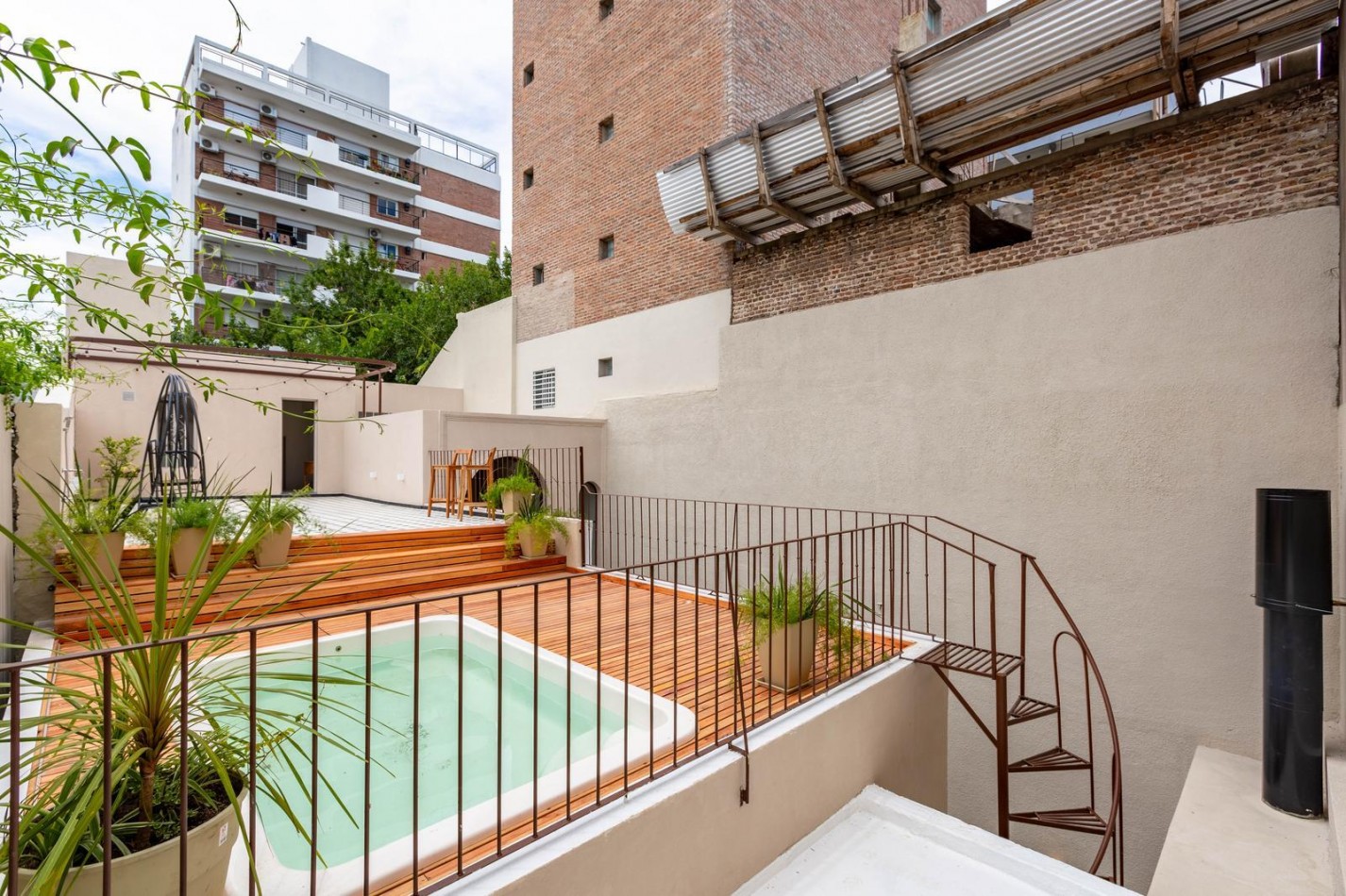 Casa de 4 dormitorios en Viamonte y Corrientes