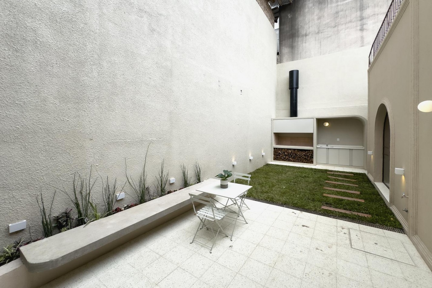 Casa de 4 dormitorios en Viamonte y Corrientes