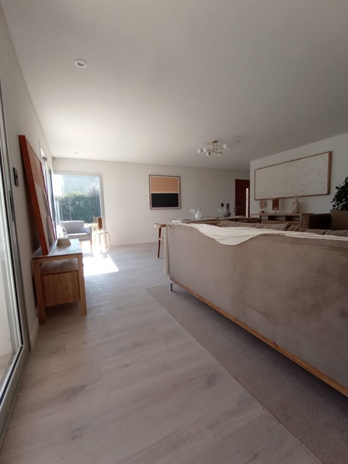 Casa en Miraflores de 3 dormitorios  