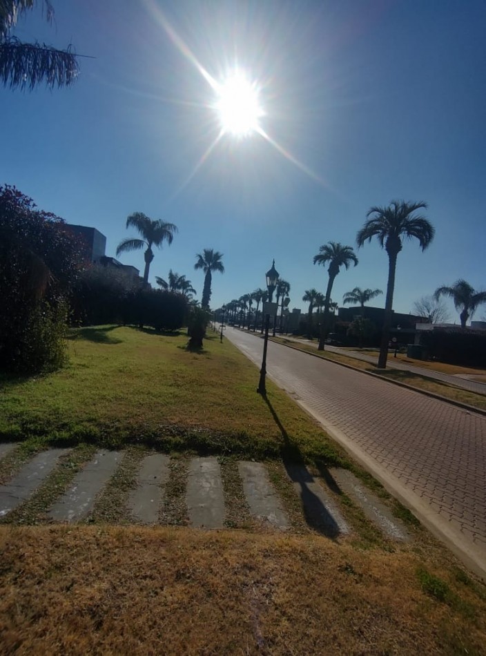 Terreno en Miraflores en venta