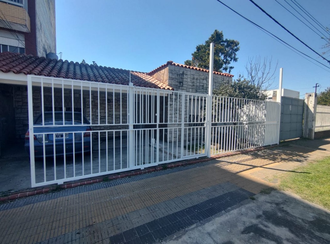 ALQUILER COMERCIAL DE CASONA EN EVA PERON 6500