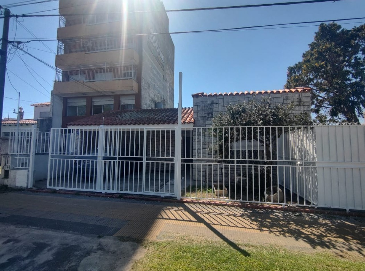ALQUILER COMERCIAL DE CASONA EN EVA PERON 6500
