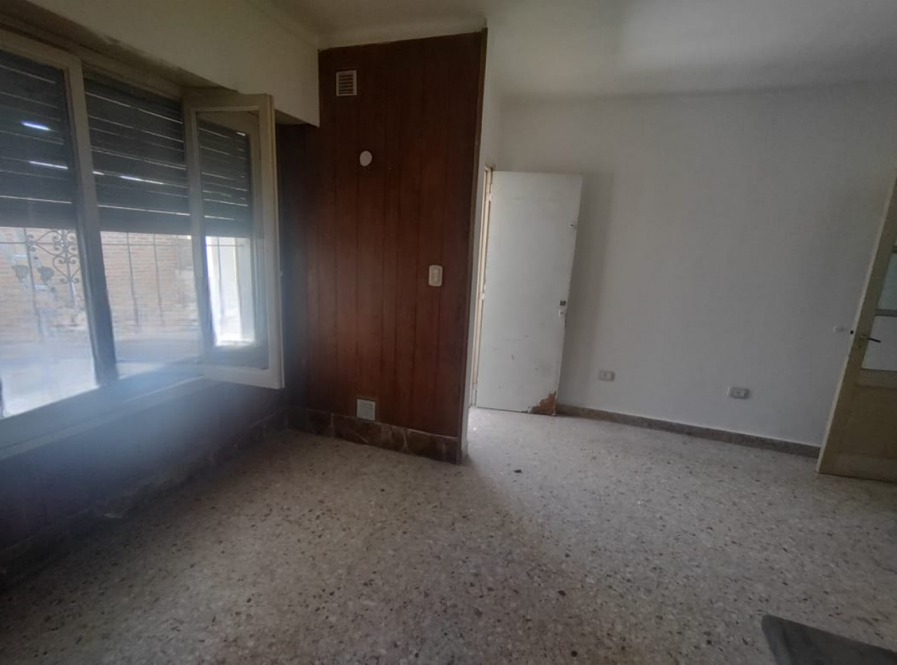 ALQUILER COMERCIAL DE CASONA EN EVA PERON 6500