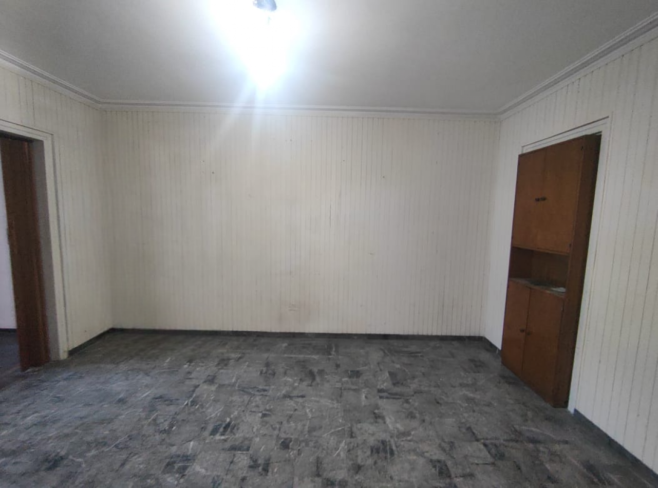 ALQUILER COMERCIAL DE CASONA EN EVA PERON 6500
