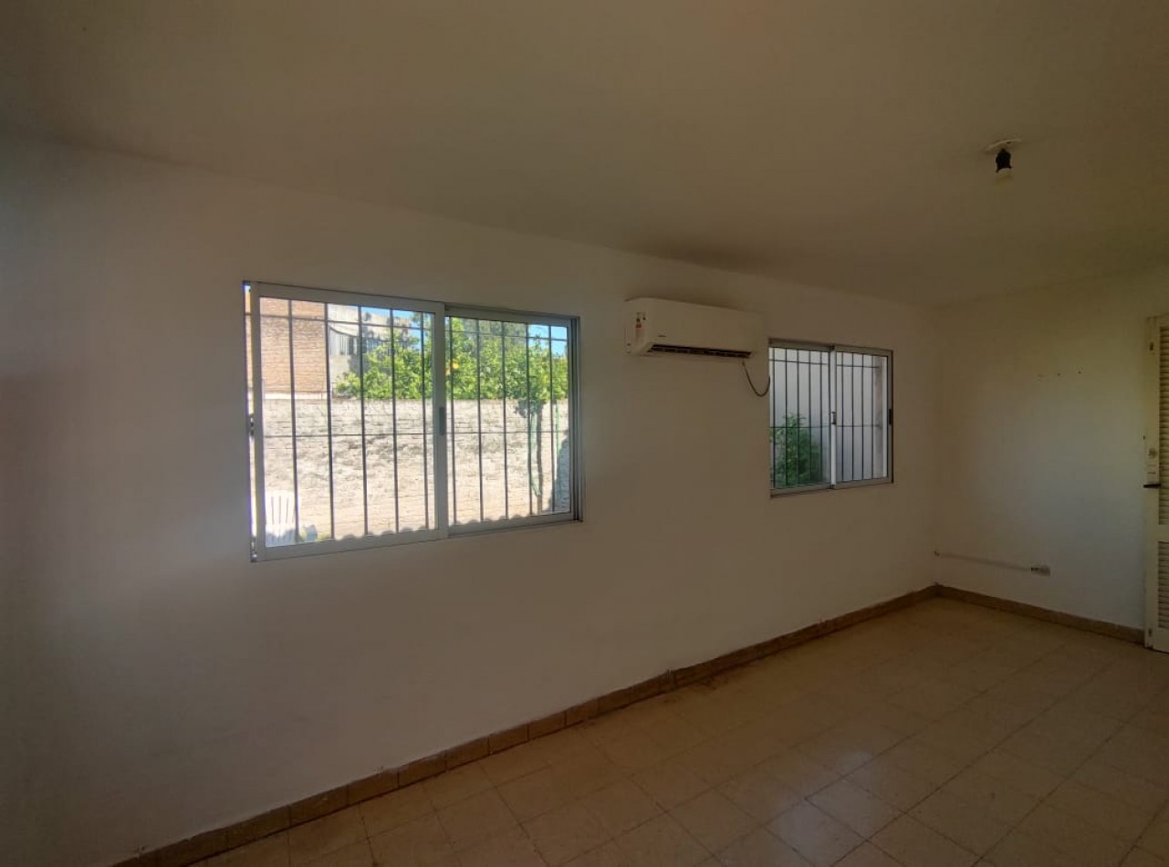 DEPARTAMENTO UNICO DE PASILLO EN FRAGA Y AV. EVA PERON EN ALQUILER