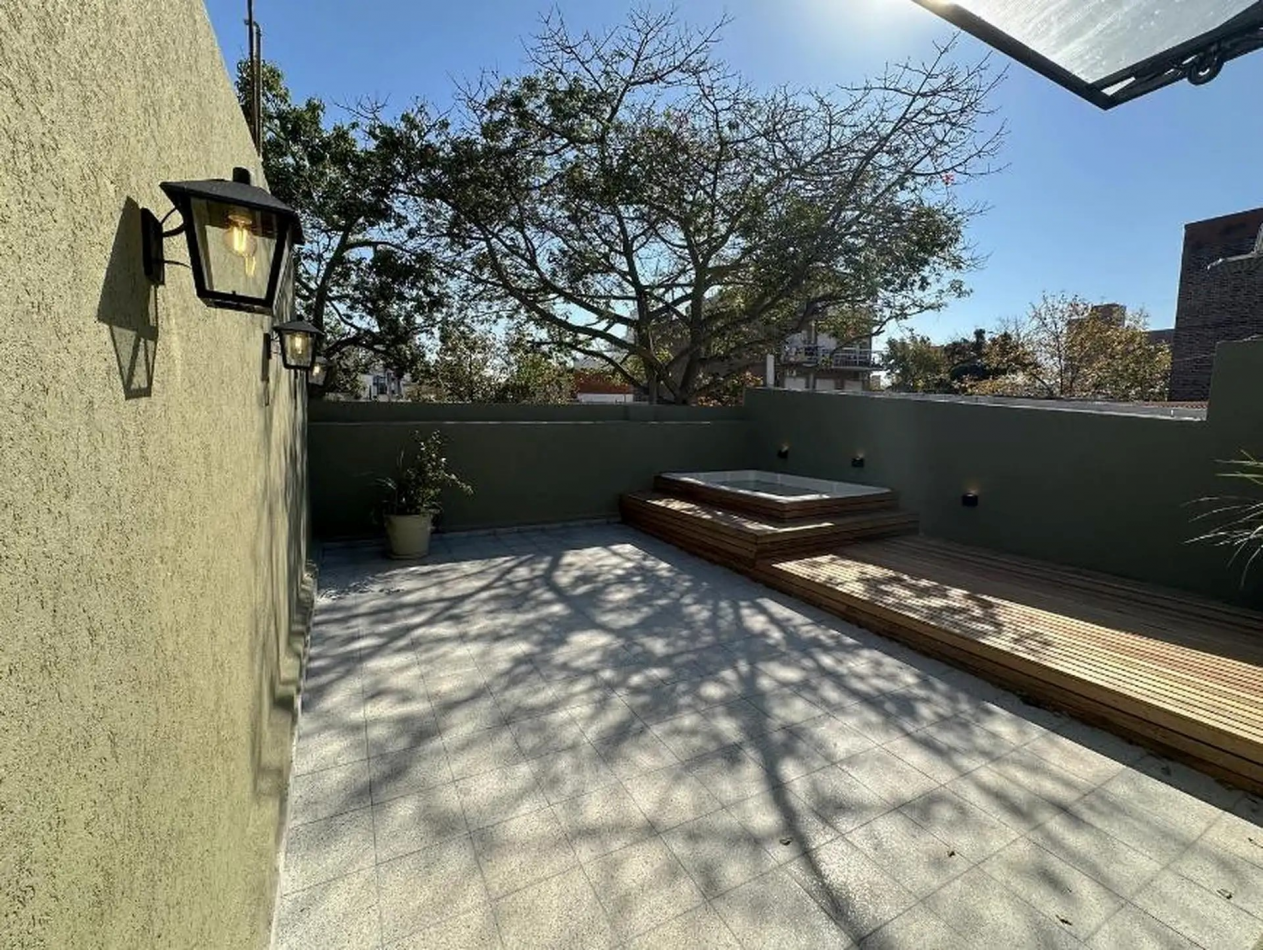 Casa de estilo de 3 dormitorios en Ricchieri 400