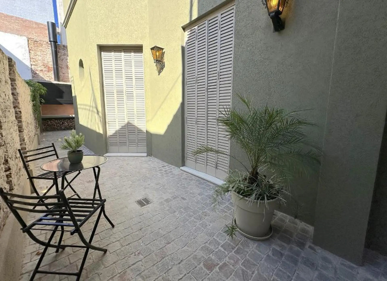 Casa de estilo de 3 dormitorios en Ricchieri 400