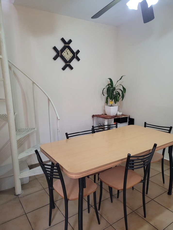 CASA DE 2 PLANTAS EN CENTENO Y BUENOS AIRES APTA A CREDITO