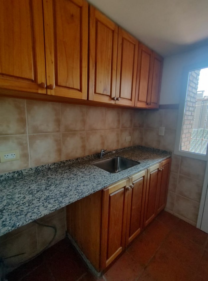 ALQUILER PERMANENTE BARRIO PRIVADO"SAN MARINO" FUNES HILLS