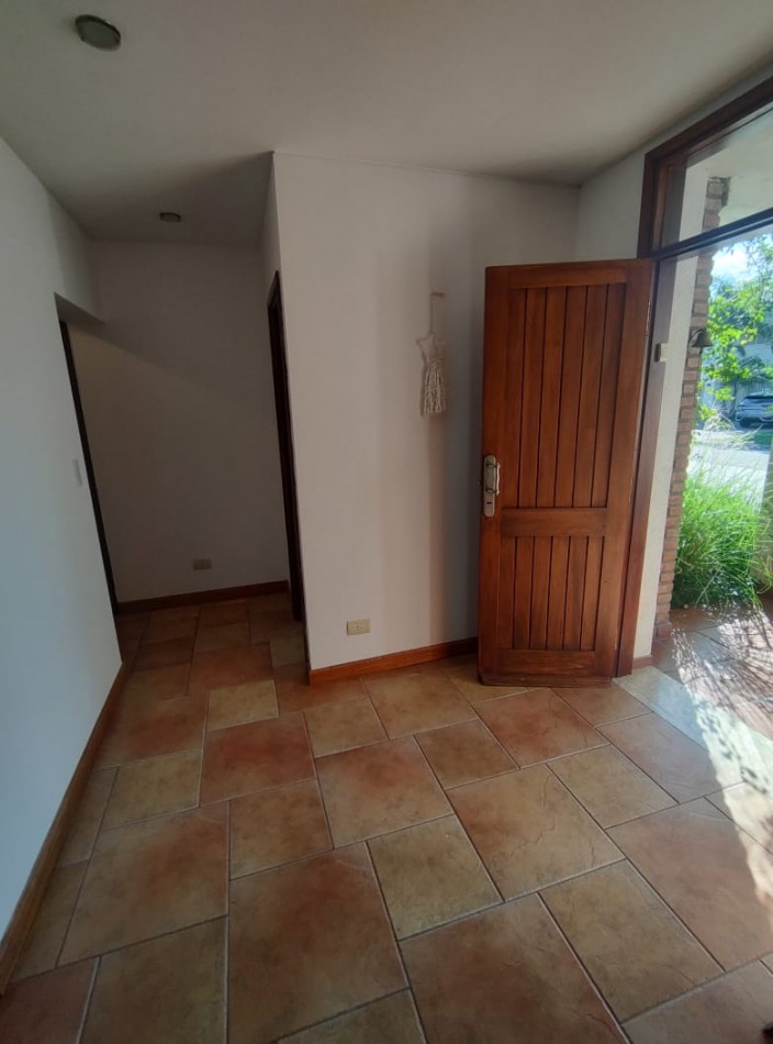 ALQUILER PERMANENTE BARRIO PRIVADO"SAN MARINO" FUNES HILLS