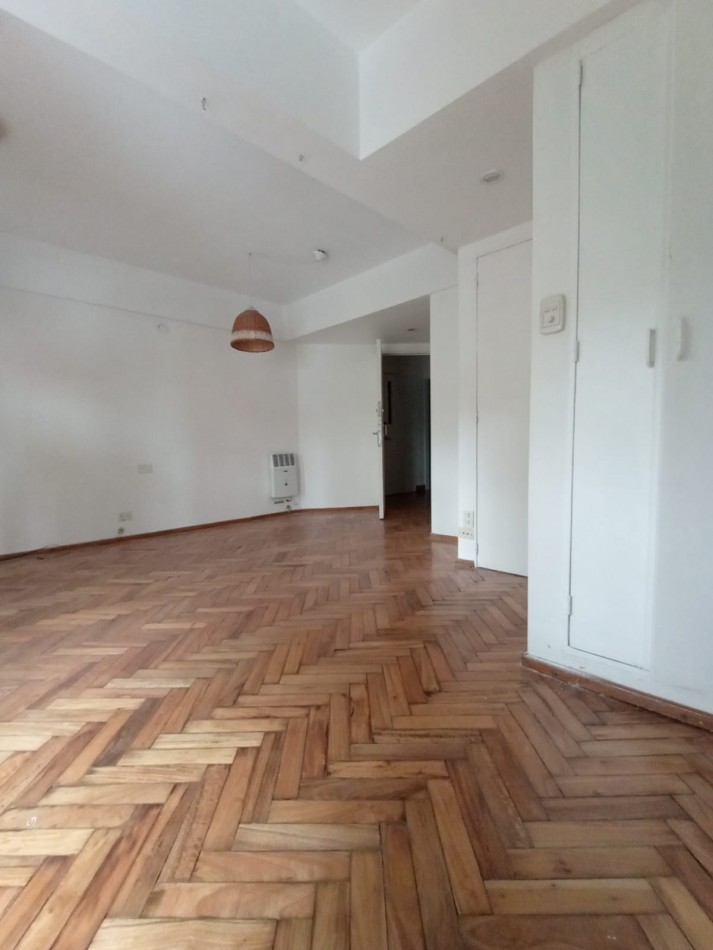 ALQUILER DE DEPARTAMENTO DE 1 DORMITORIO Y COMODIN EN 9 DE JULIO 700 -ROSARIO CENTRO-