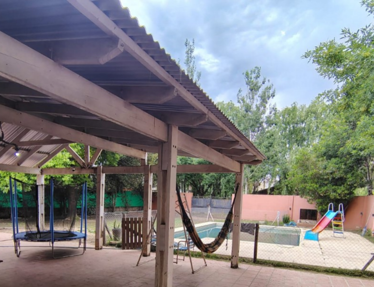 VENTA FUNES APTA A CREDITO  ESQUINA CON PISCINA 2 DORM 